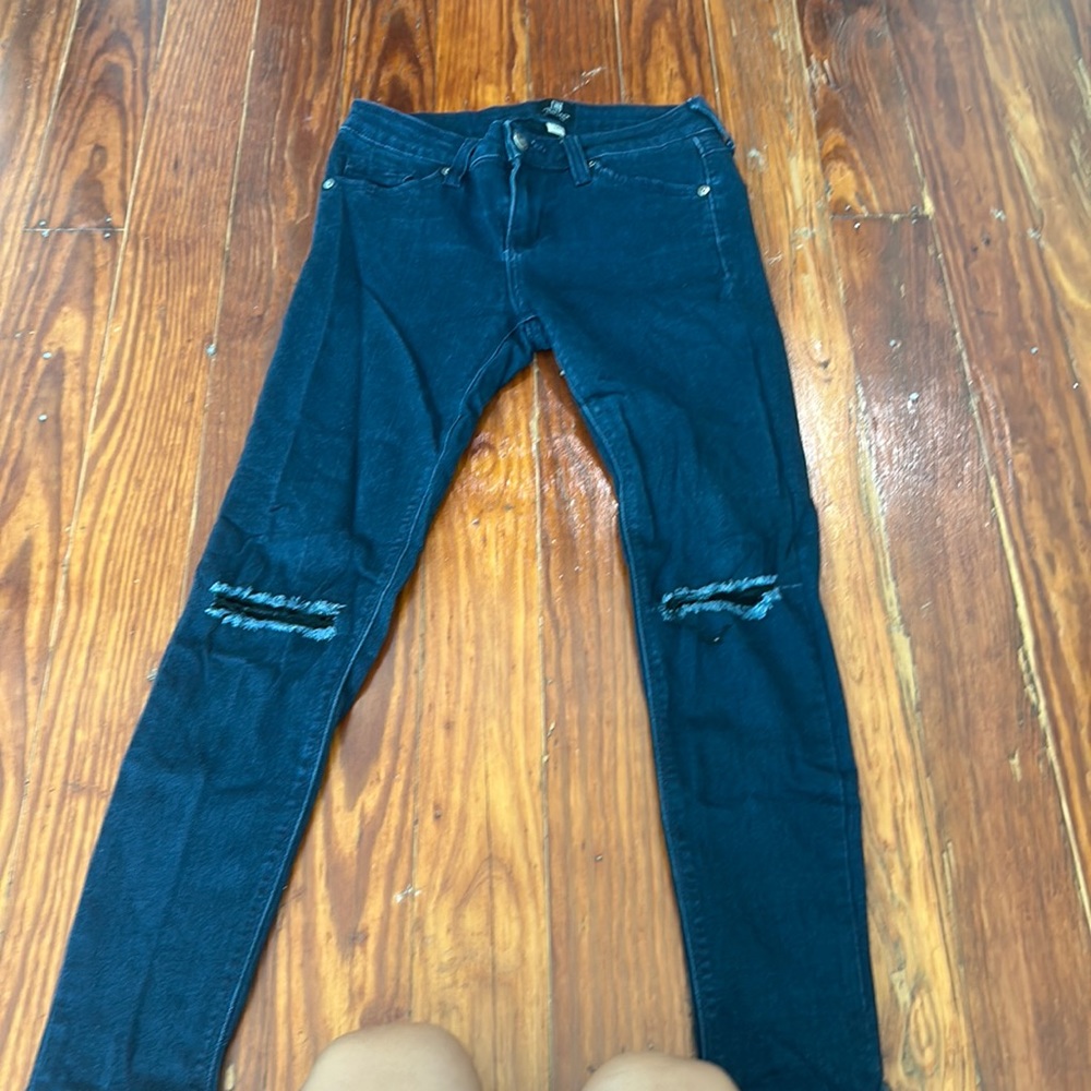 JB size 26 dark blue skinny jeans with knee cuts